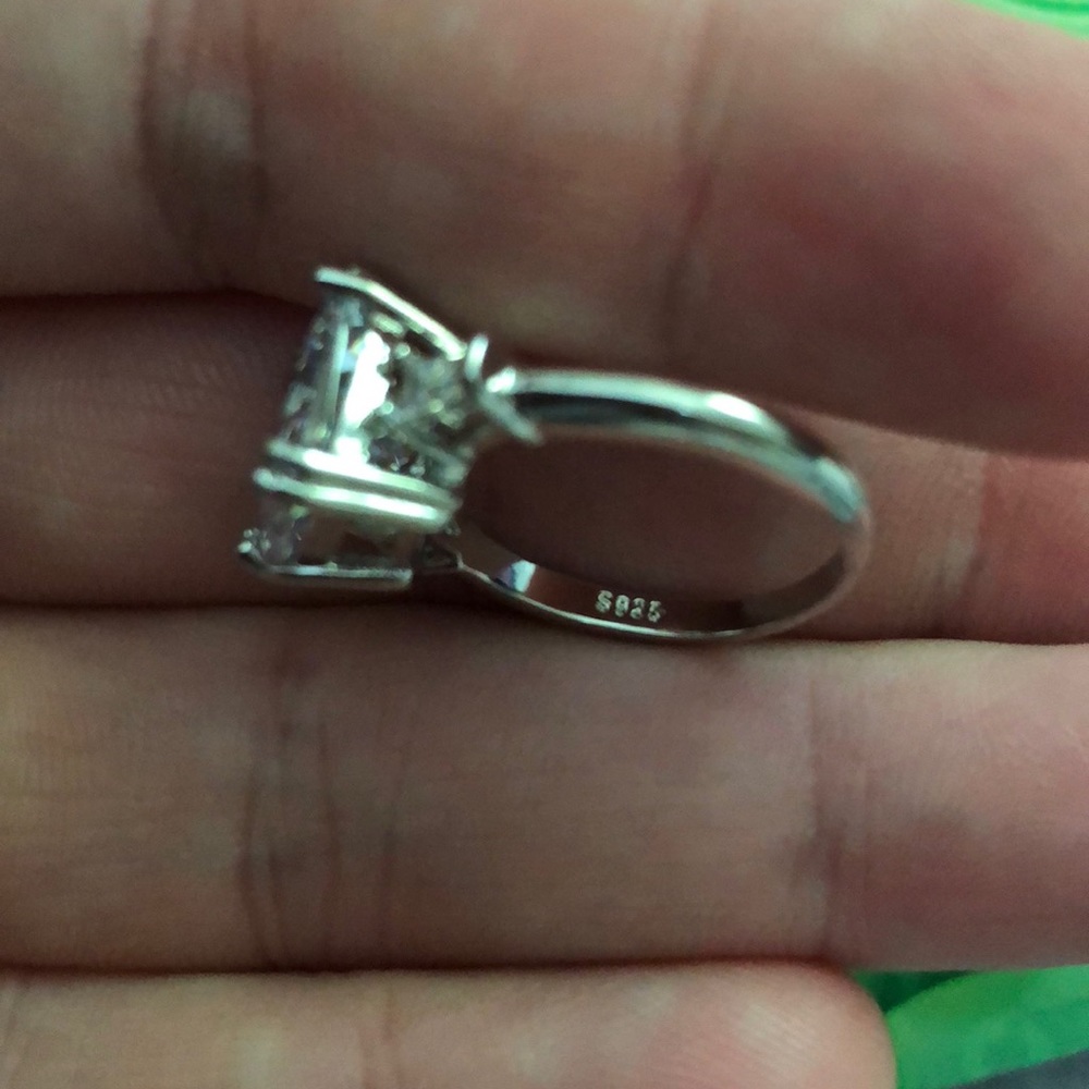 New 925 Sterling Silver Princess Cut Sapphire Ring - Picture 3 of 3